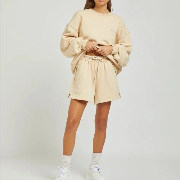 Flix Short - Picture 2 of 3